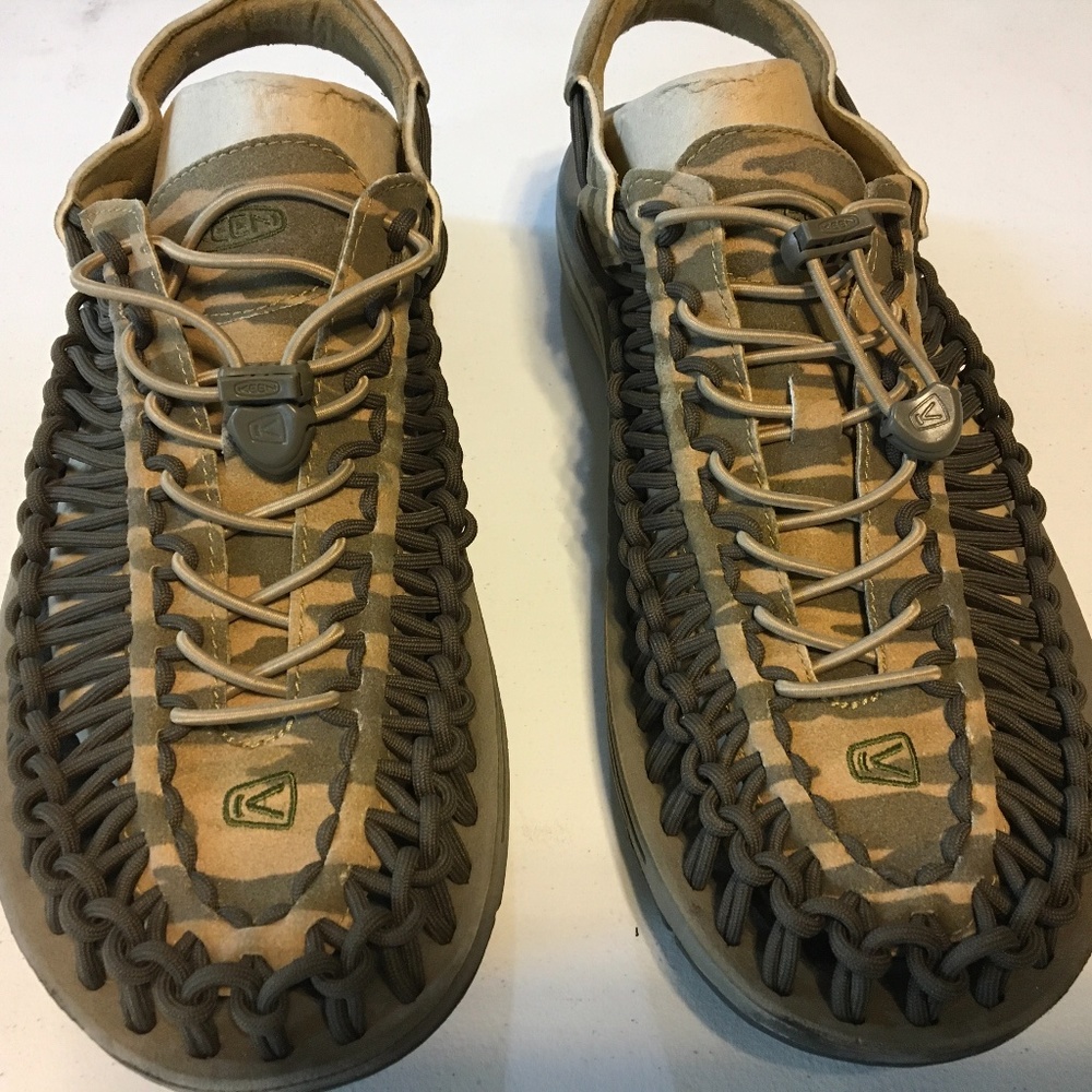 New sandal worn once